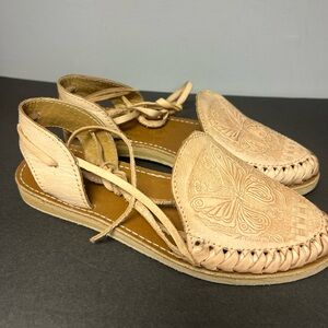 Magical Mexico- Butterfly, Womens Huarache Shoe, Size:7, Lace‎ Ankle, Pre-Owned